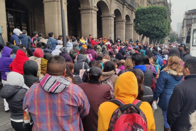 antorchistas en el Zócalo