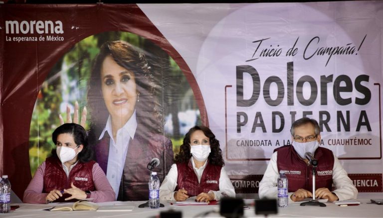 Dolores Padierna en conferencia de prensa portando cubrebocas