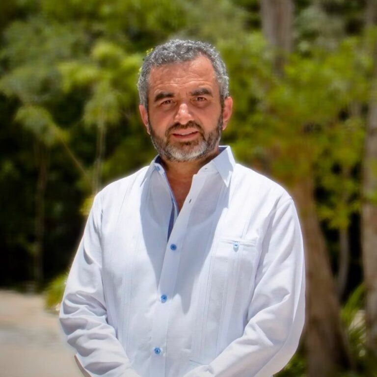 ¿Familia Rosas Moya de buscar apropiarse de Chichén Itzá?