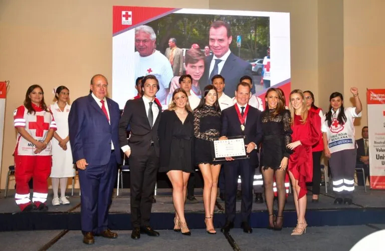 Olegario Vázquez Aldir nuevo vicepresidente de la Cruz Roja.